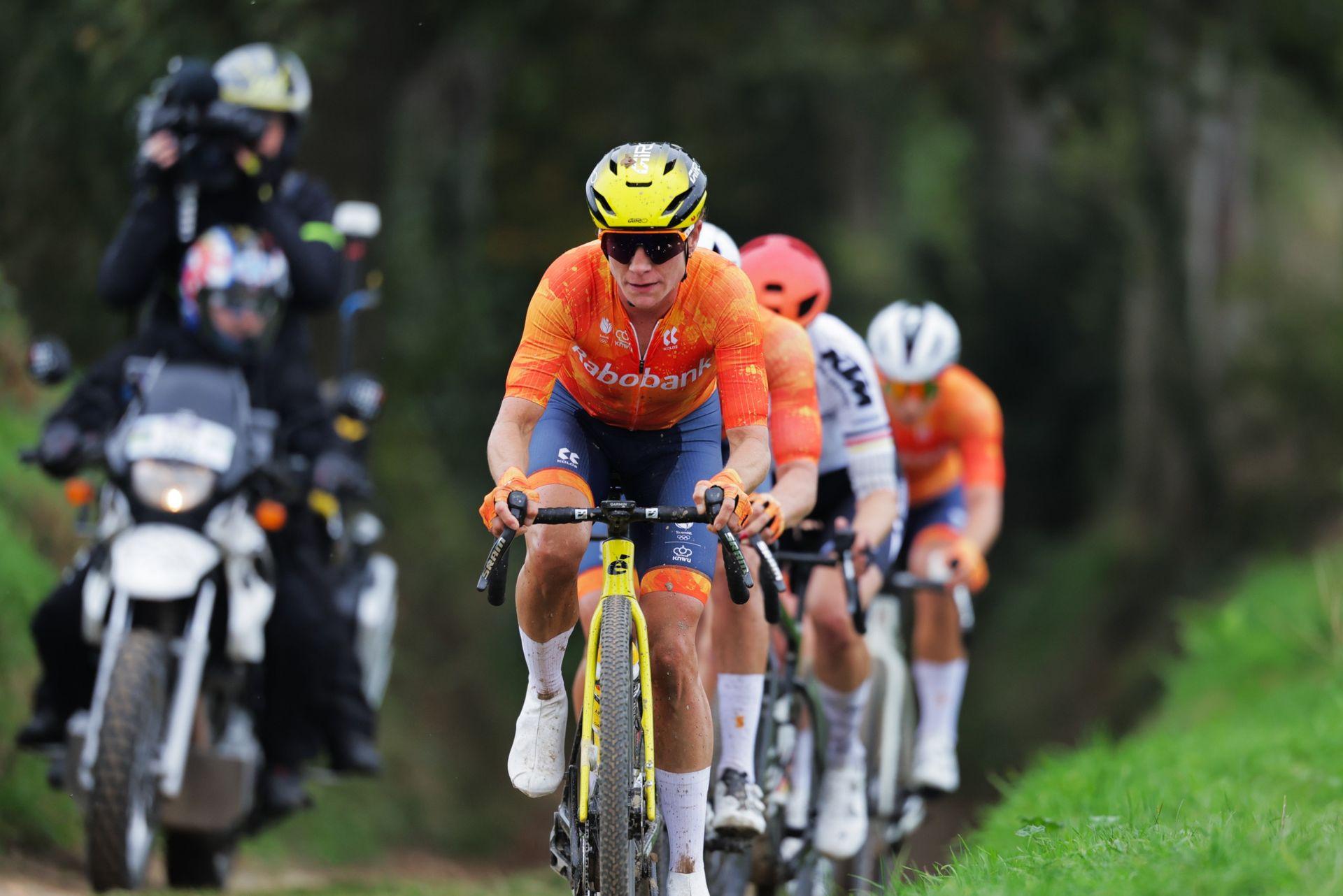 'They are going to be hard to beat for sure' – Marianne Vos toes the line against a field packed with discipline specialists at the UCI Gravel World Championships