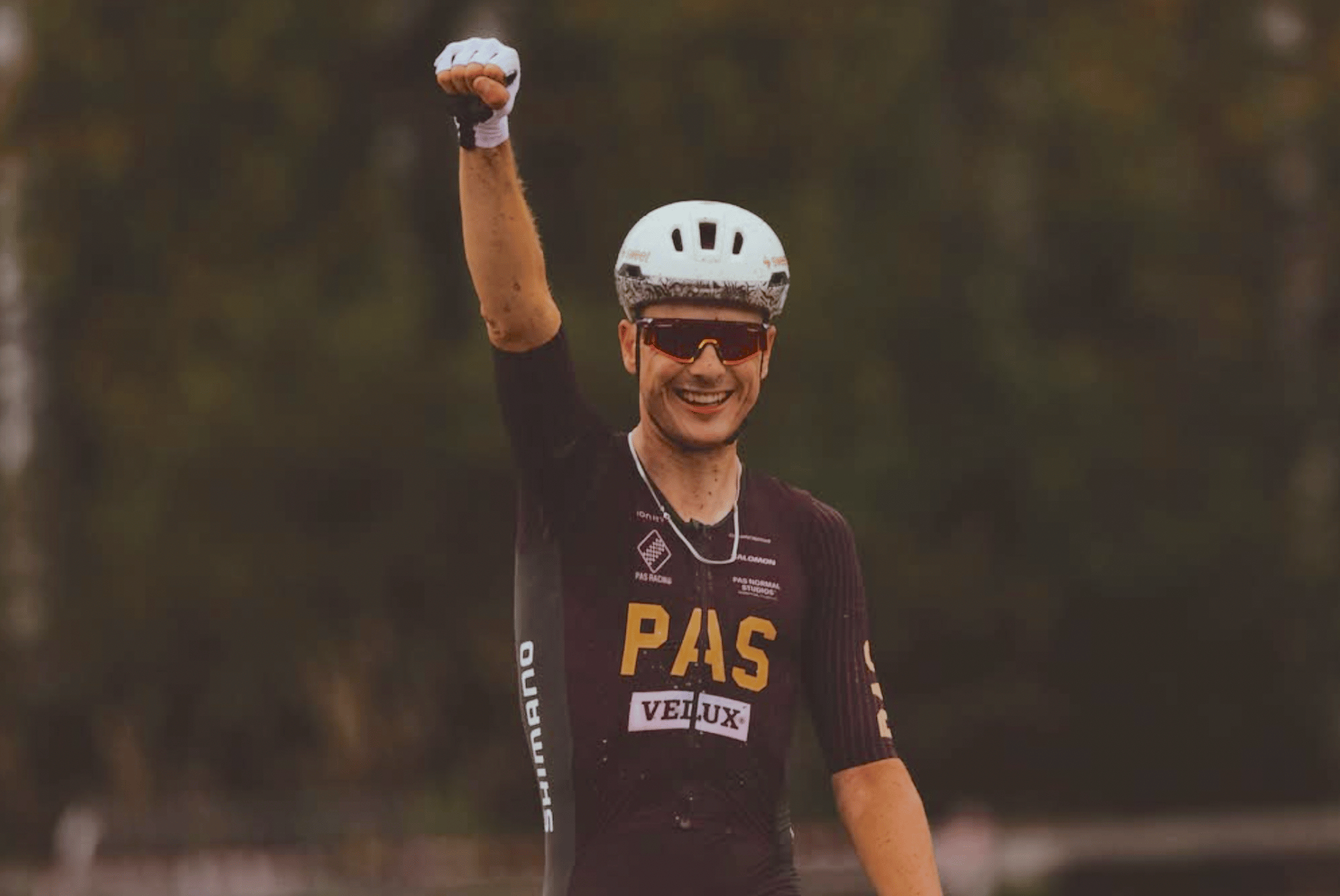 Life Time Grand Prix: Tobias Kongstad surges from nine-rider sprint to win elite men's gravel race at Big Sugar Classic