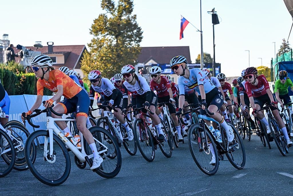 UEC European Championships: Azzura Ballan masters a four woman sprint to take the Junior Women's title
