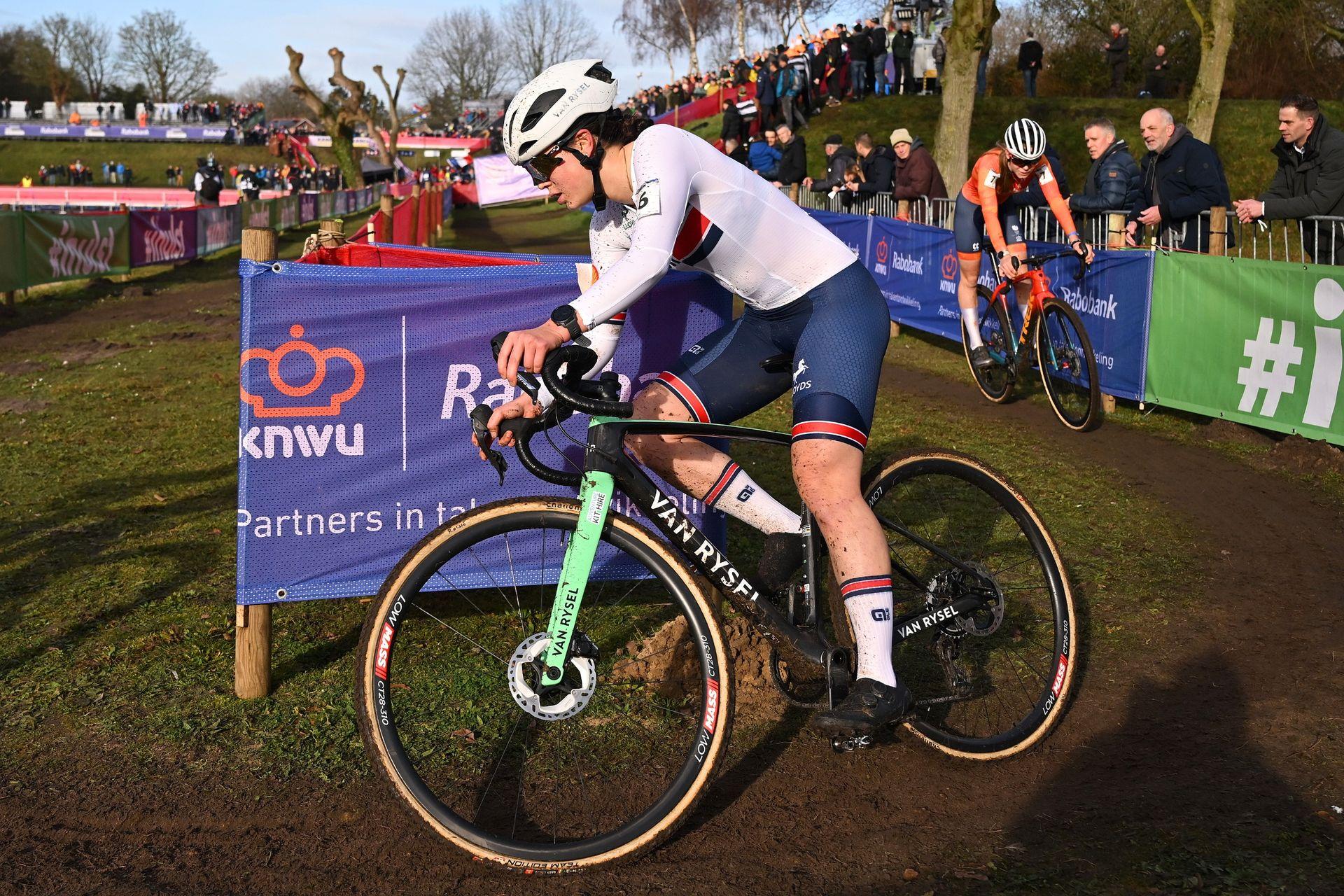 Decathlon CMA CGM women's team takes shape as riders make cyclo-cross debut
