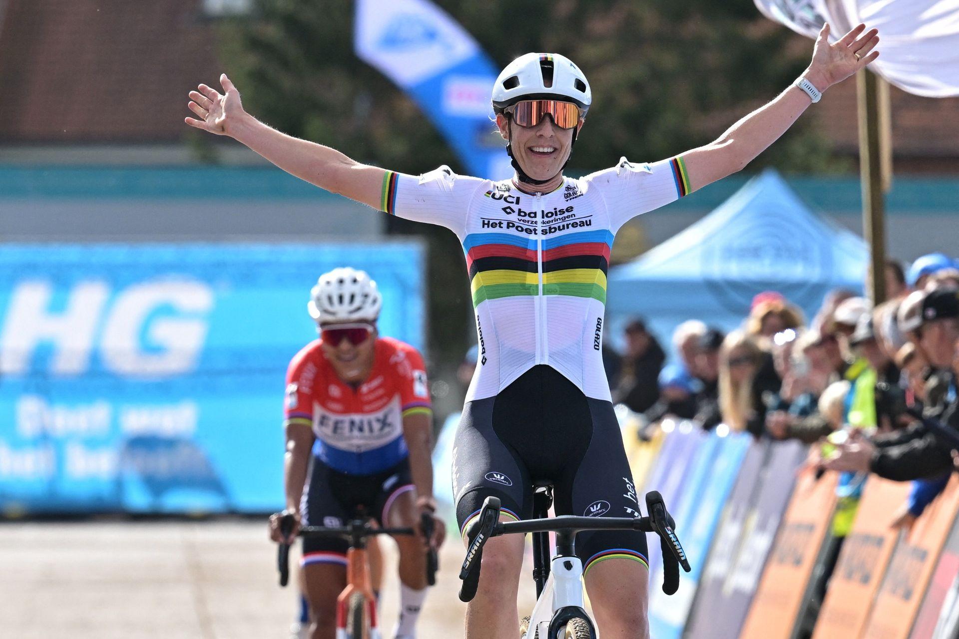 HG Cross: Lucinda Brand lays down the power in Dendermonde to take first win on first day of racing in 2026/27 season