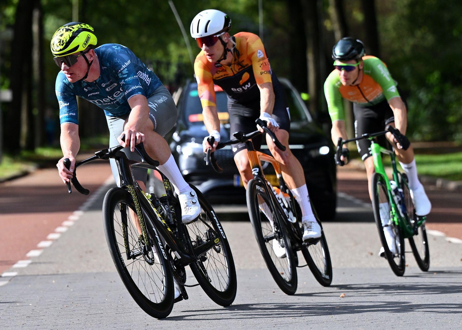 Car enters course during Dutch race just four days after rider safety protest at Il Lombardia