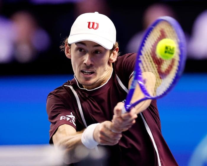 Alex de Minaur hits career milestone in Vienna to book semi-final date with Zverev