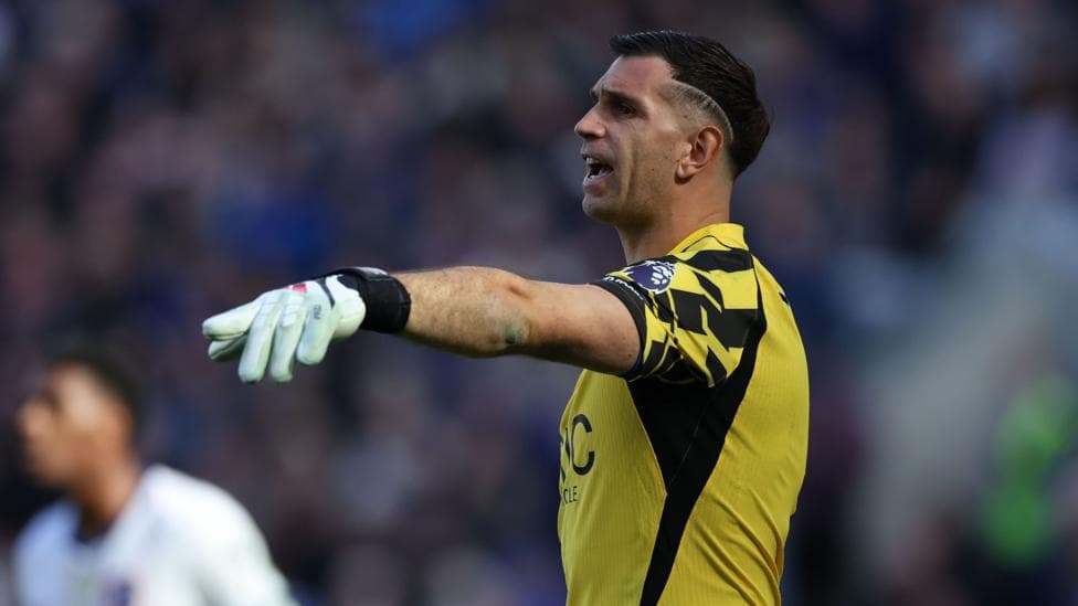 Martinez 'back in a few weeks' after operation
