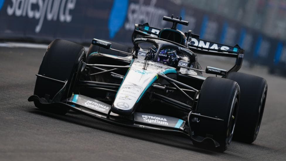Russell fastest from Leclerc in Singapore practice