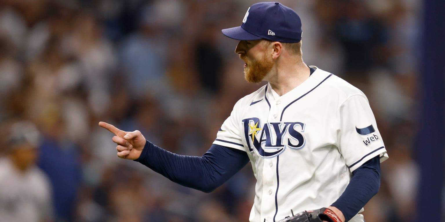 Rasmussen takes no-no into 8th in masterpiece vs. Yankees