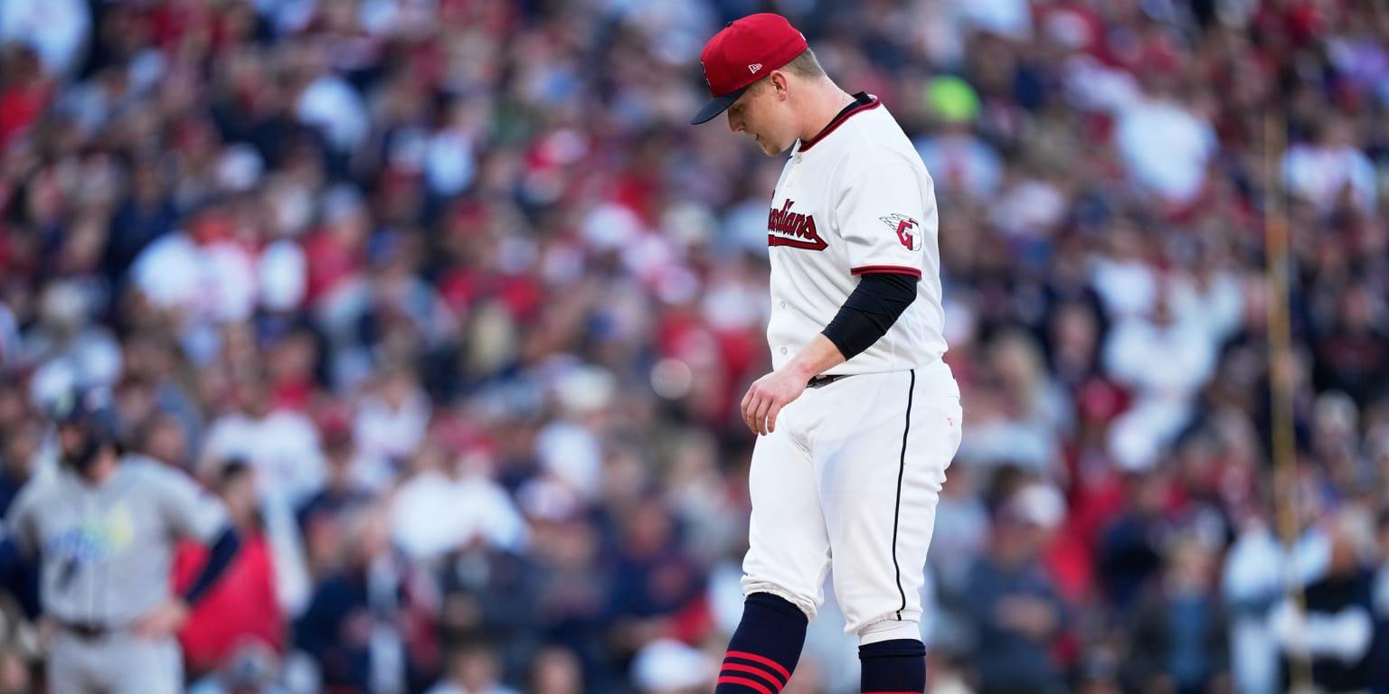 Messick struggles with command as Game 5 becomes shortest start of career