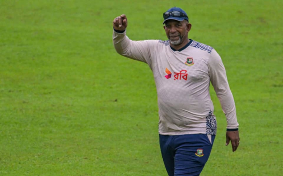 'We know how to come back from that' - Phil Simmons after Zimbabwe defeat