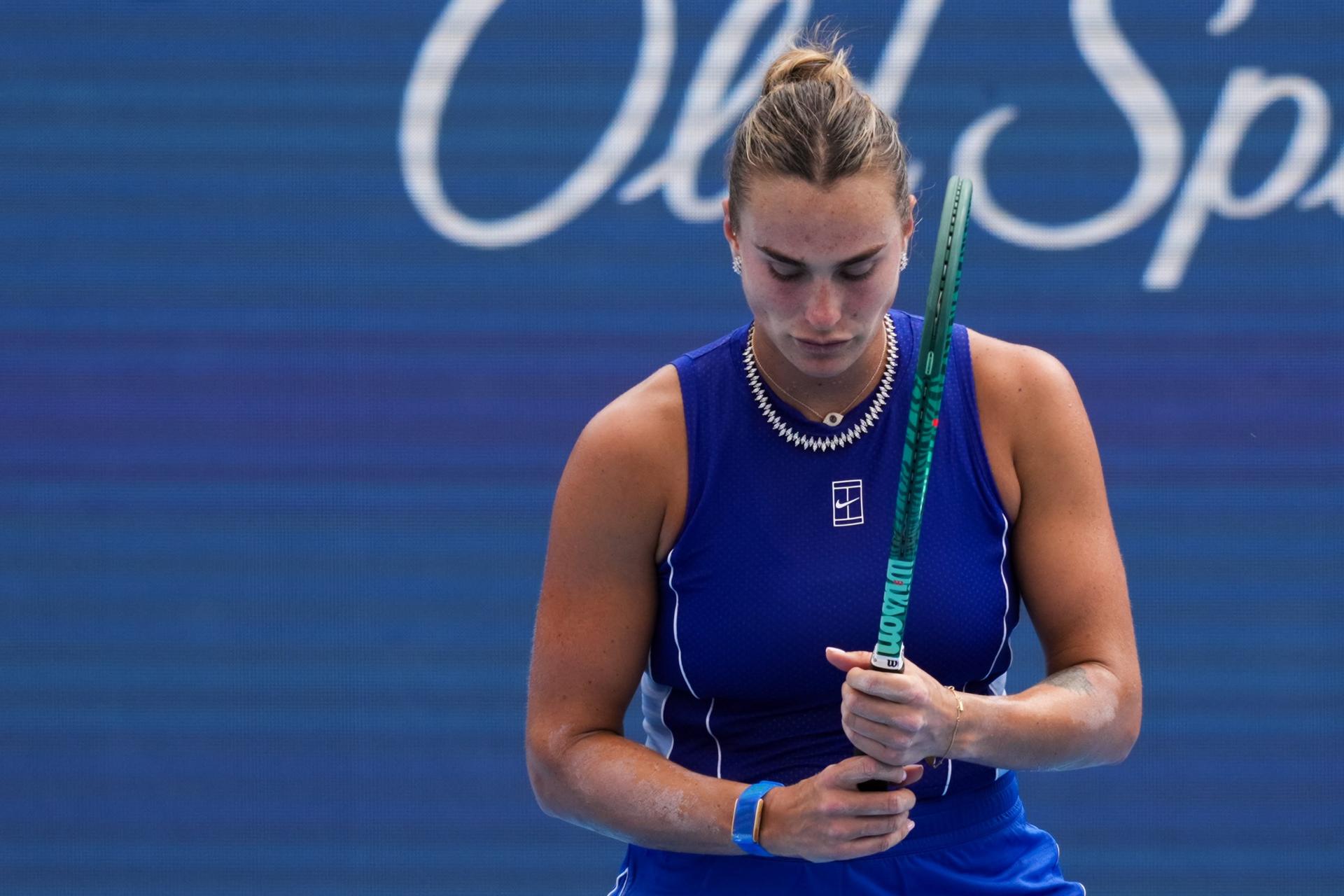 “Take a Break”; “Truly Crazy” – Fans Shocked as Aryna Sabalenka’s Title Drought Continues With Shock Wuhan Open Loss to Ann Li