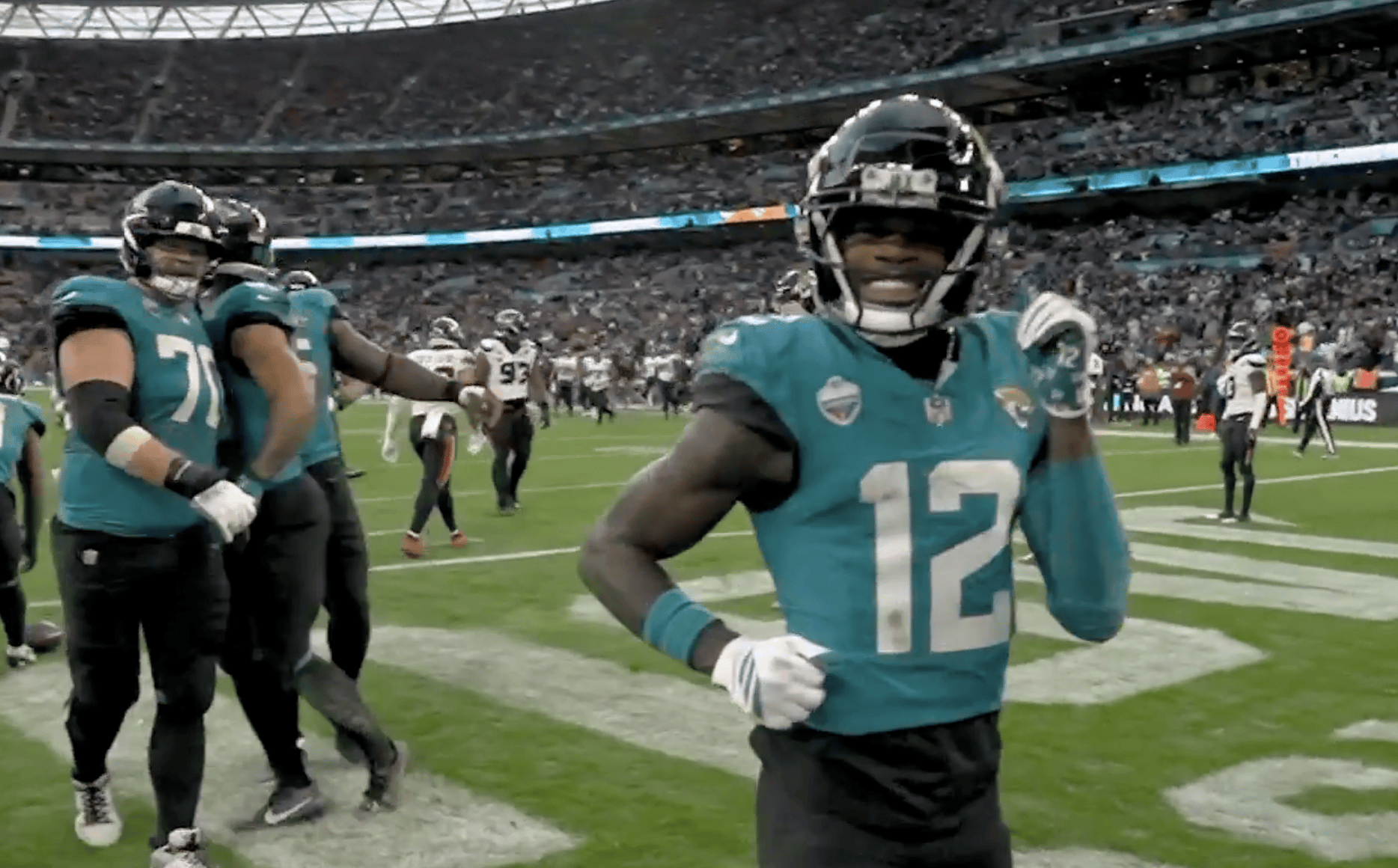 Travis Hunter Jr. showcases his two-way potential in loss vs. Texans