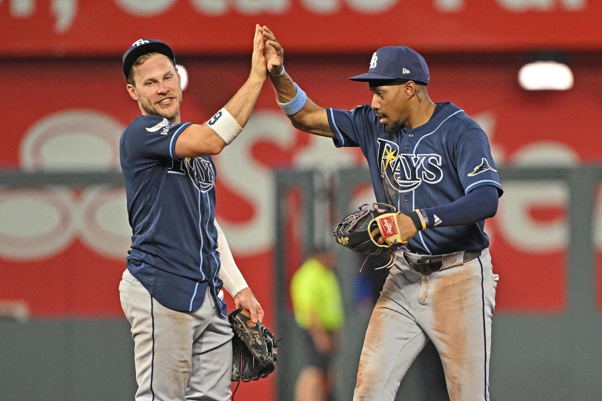 Taylor Walls, Chandler Simpson named Gold Glove award finalists