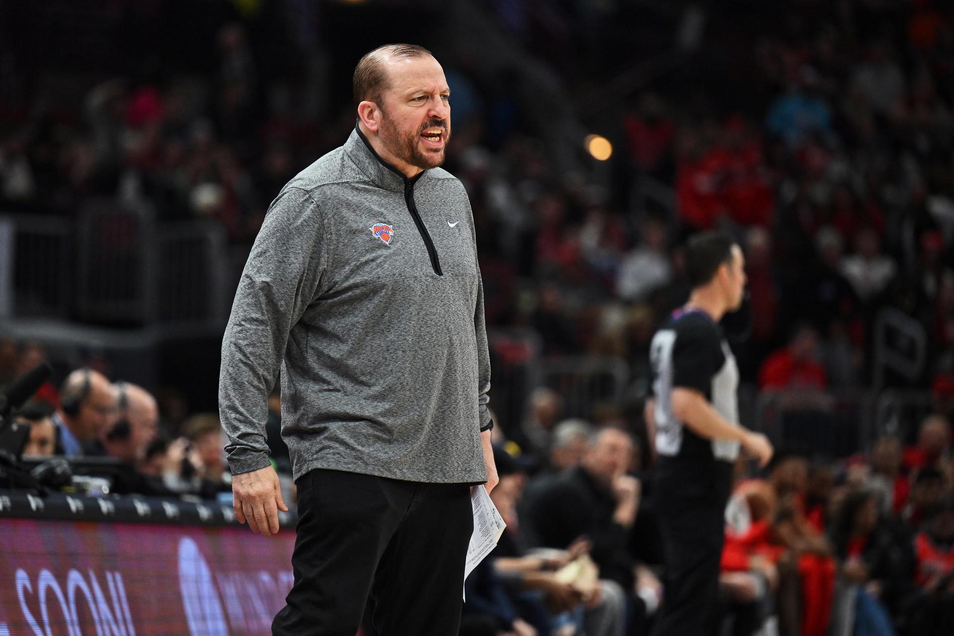 Former Bulls, Knicks head coach visits Cavs’ practice