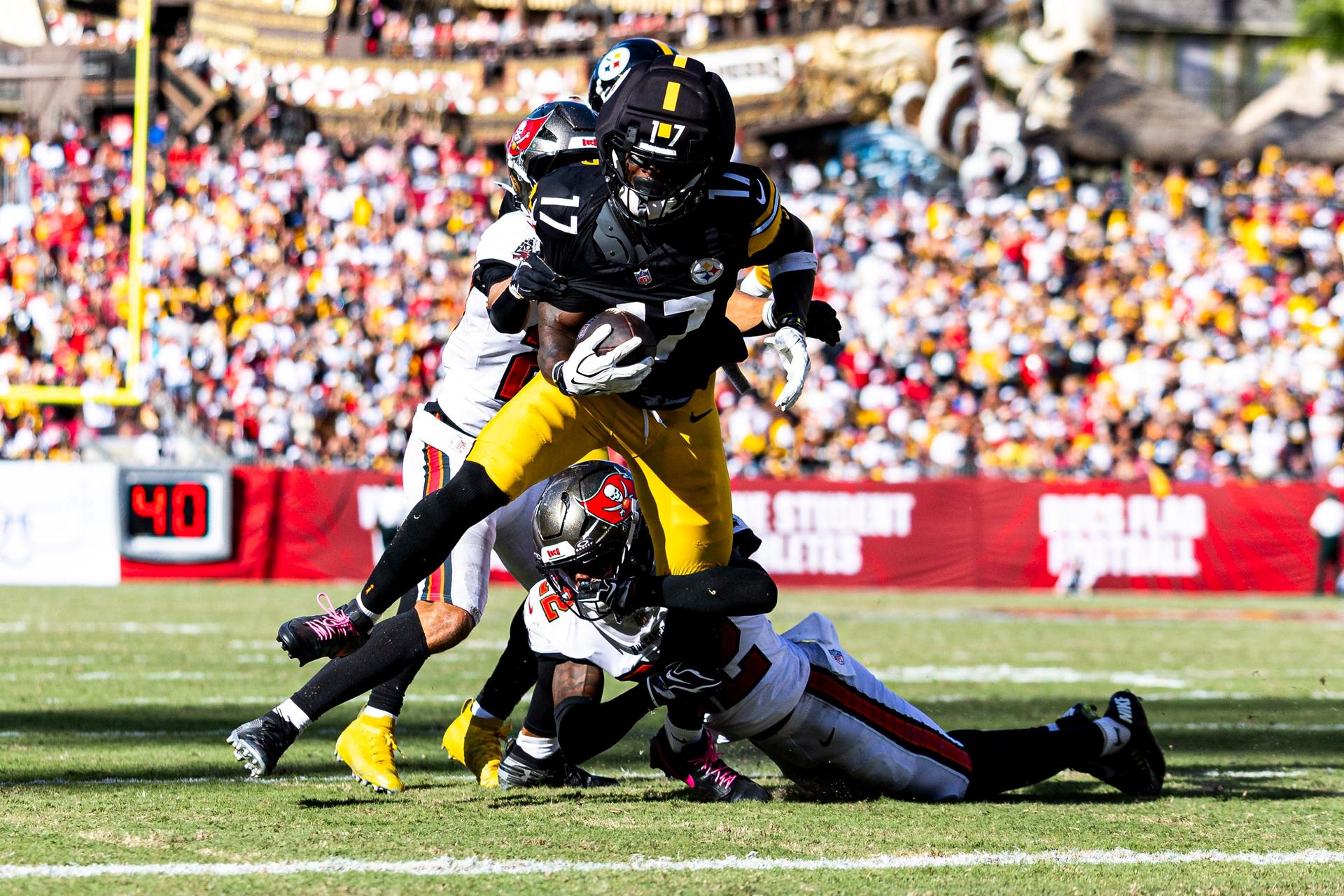 Germie Bernard sets Steelers record in win over Buccaneers