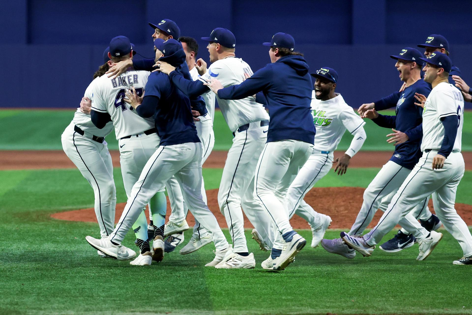 Rays win American League pennant in 7-3 win over Cleveland