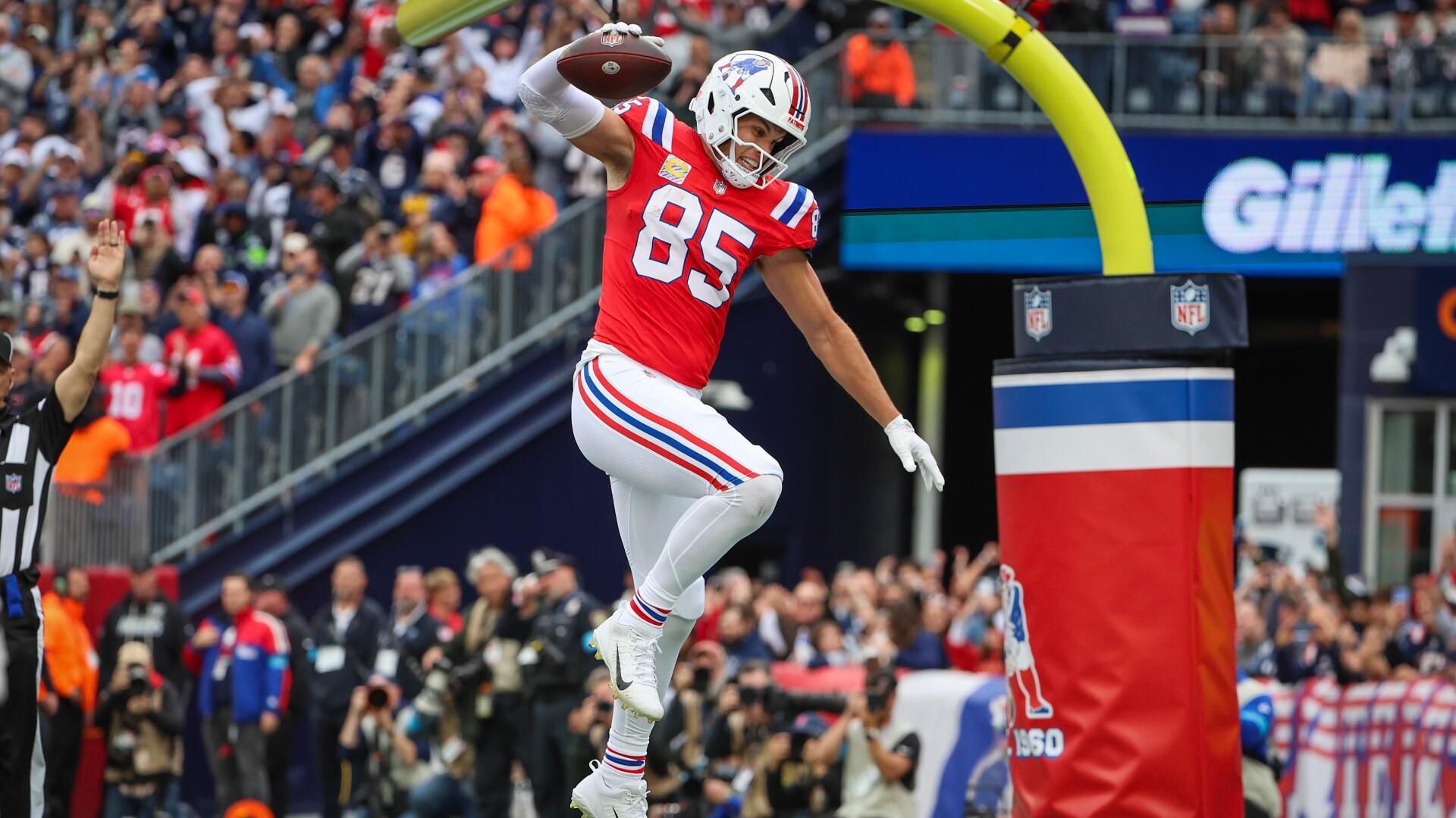 NFLPA names Hunter Henry their Community MVP for Week 6