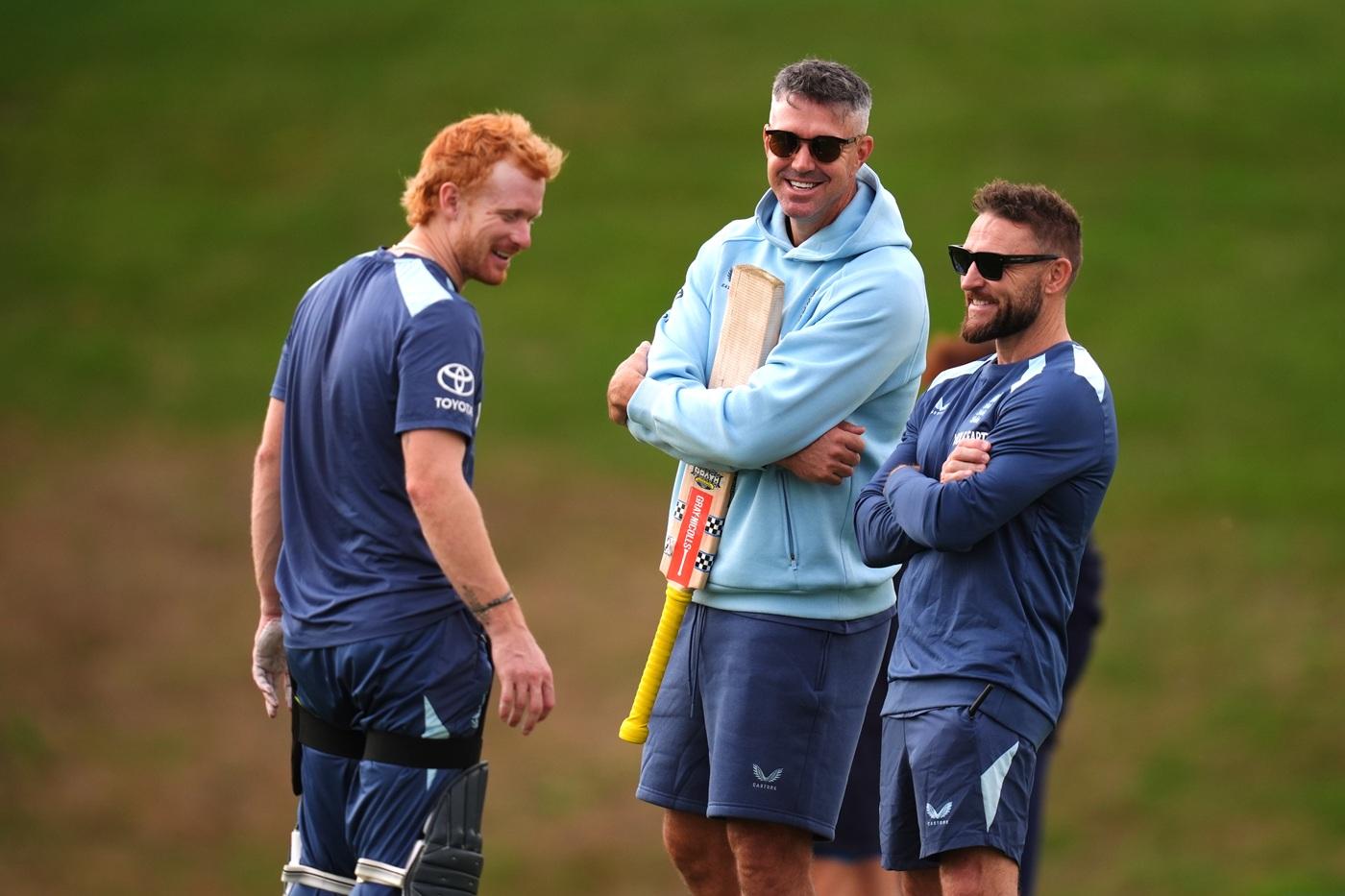 Cox called up, England bat first in series decider