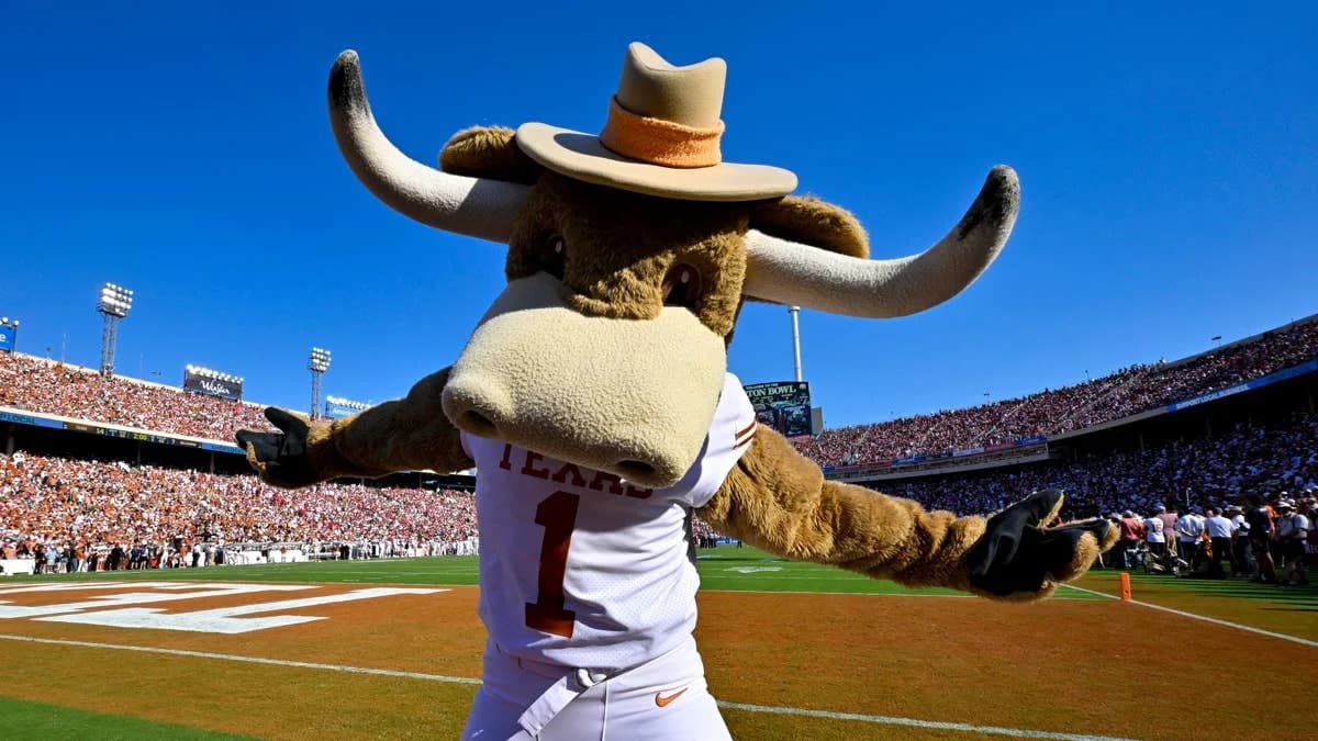 Coaches Poll Week 7: How Far Did Texas, Oregon, and Alabama Drop?