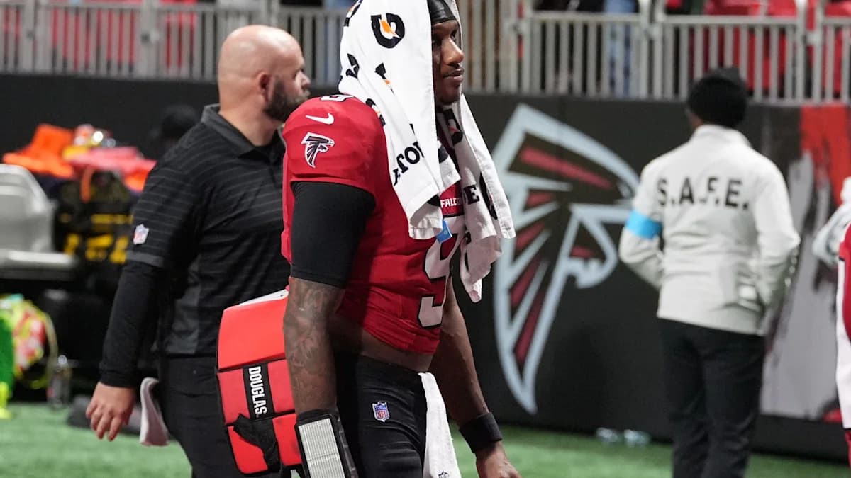 Michael Penix Jr. injury update as Falcons QB exits 'Sunday Night Football' following big hit