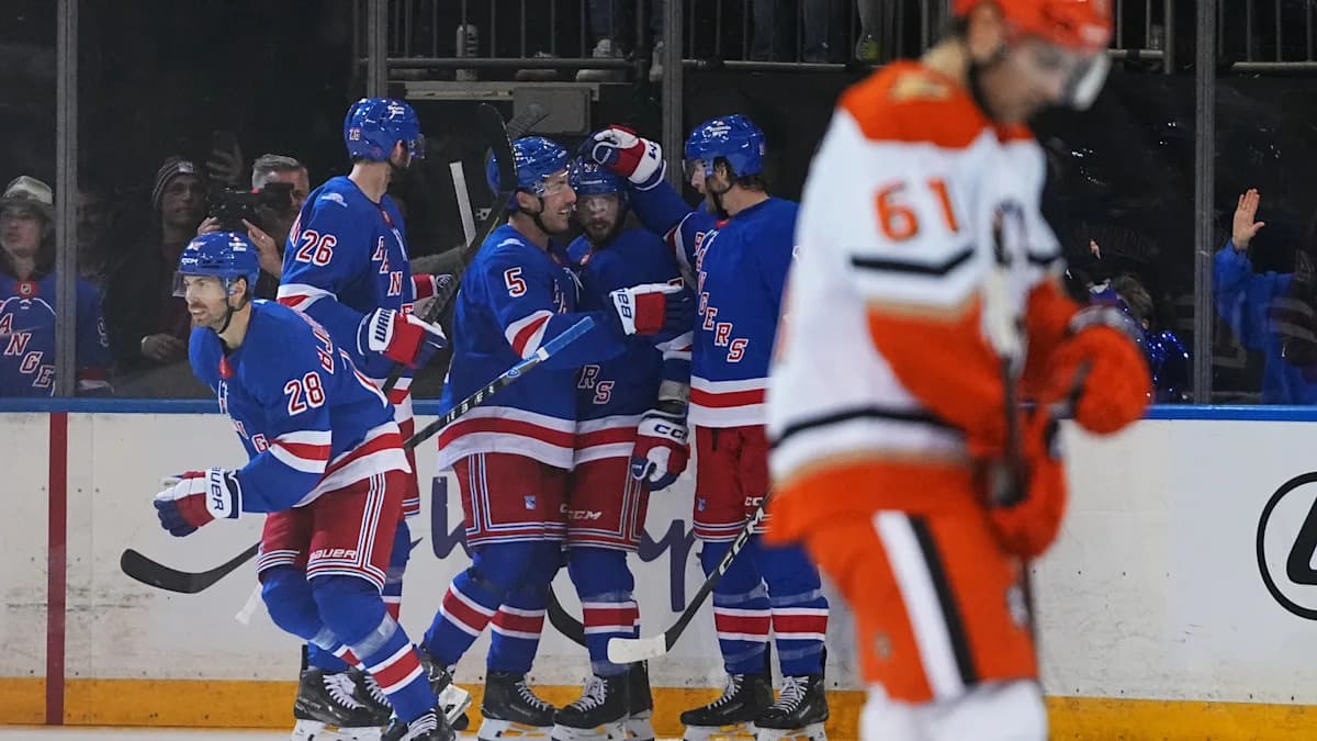 Rangers beat the Ducks 5-2 to improve to 6-0-0 at home to start the season