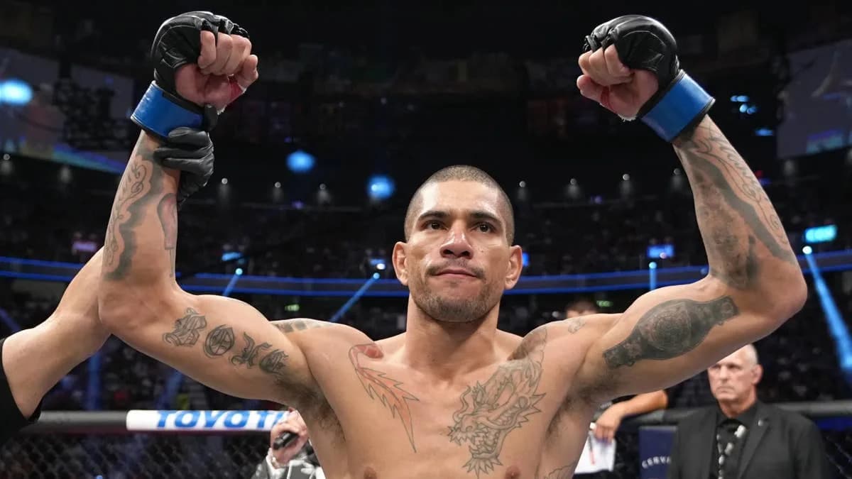 Former champion thinks Alex Pereira should fight at light heavyweight