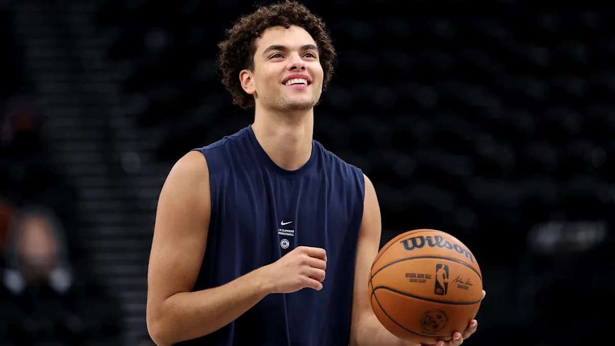 Clippers rookie Keaton Wagler makes regular season debut