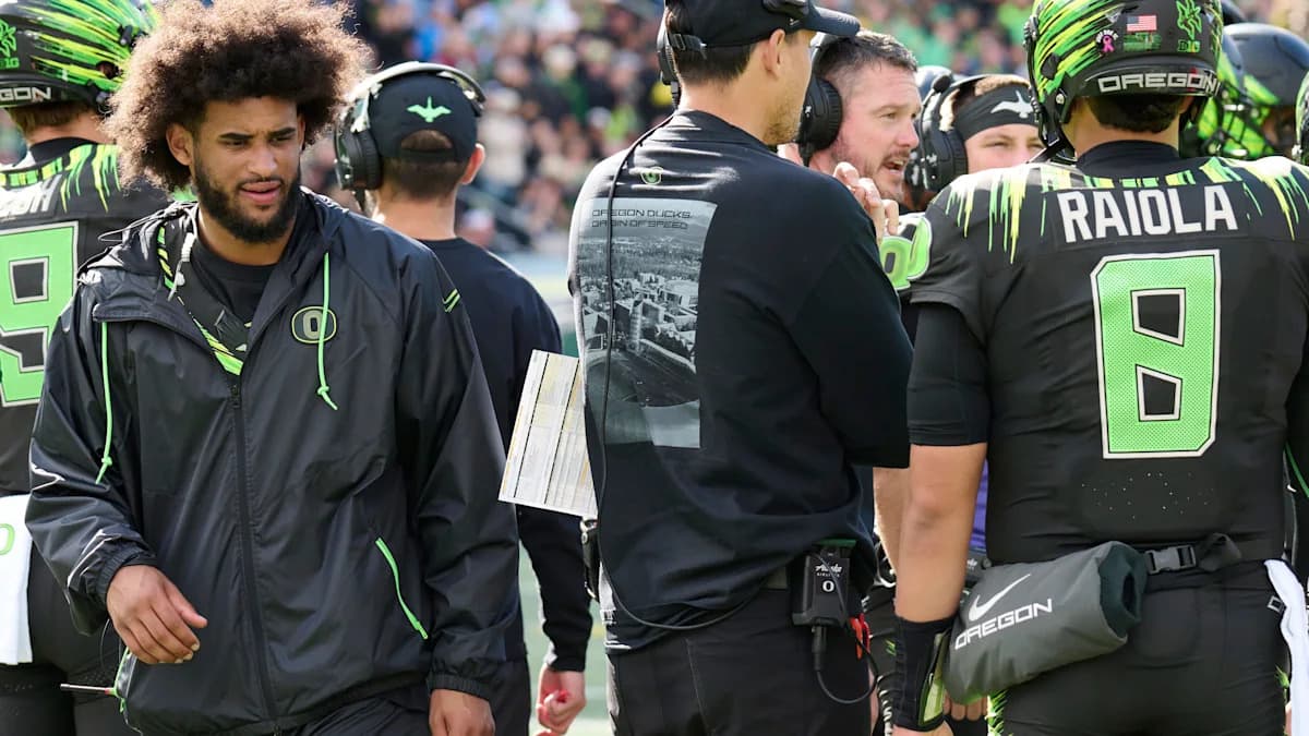 Oregon quarterback out against Nebraska on Saturday