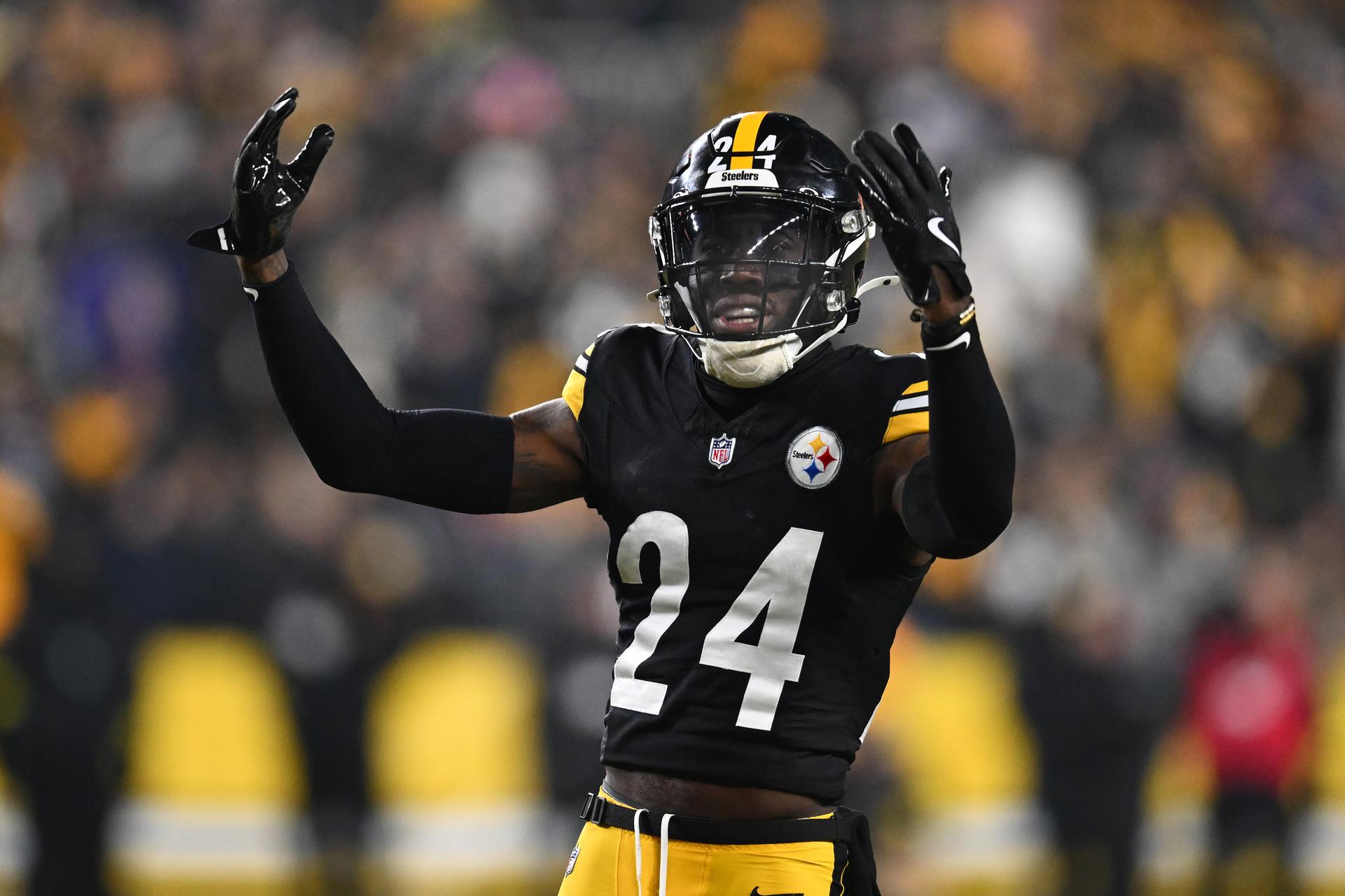 
                        Why the Cowboys traded for CB Joey Porter Jr. from the Steelers and where his contract stands
                    