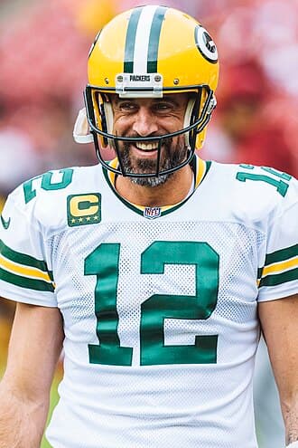 Aaron Rodgers' TD throw has Steelers within 16-10 of Bucs