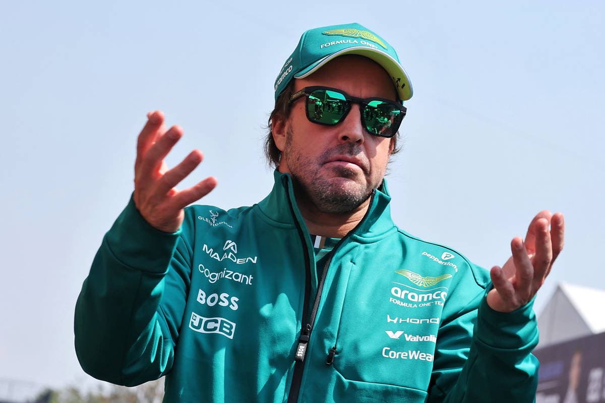 Fernando Alonso doubles down on F1 driver criticism as Alex Albon reacts