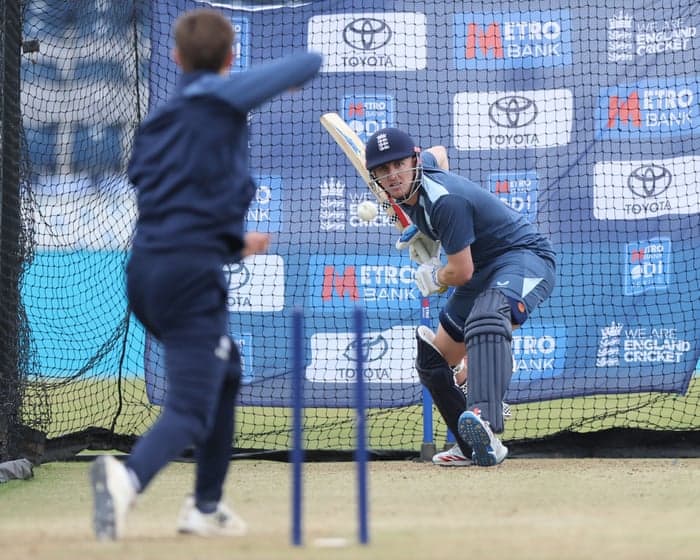 England v Sri Lanka: first men’s one-day cricket international – live