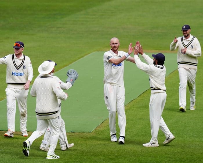 Warwickshire ‘in the groove’ as County Championship destiny calls