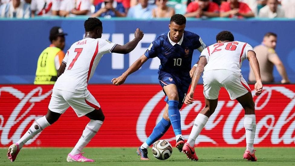 'Constant bombardment' - Fans shown 65,000 junk food ads at World Cup