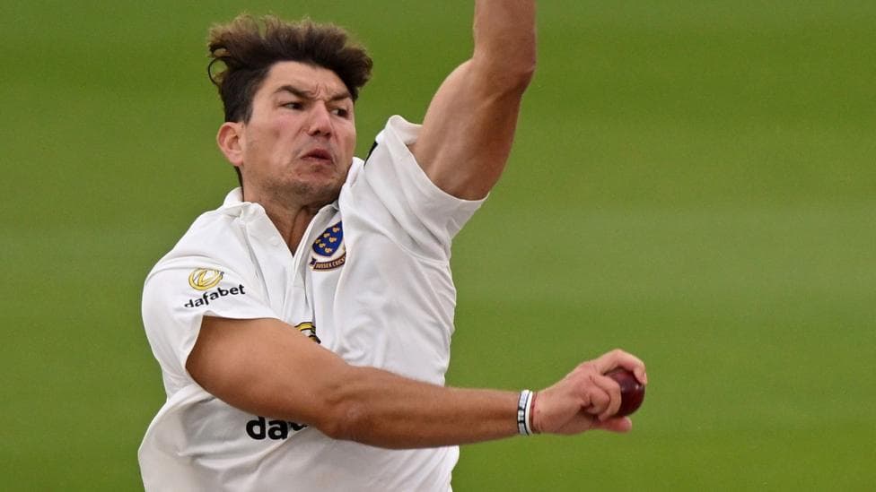 Notts' title chances dented by loss to Sussex