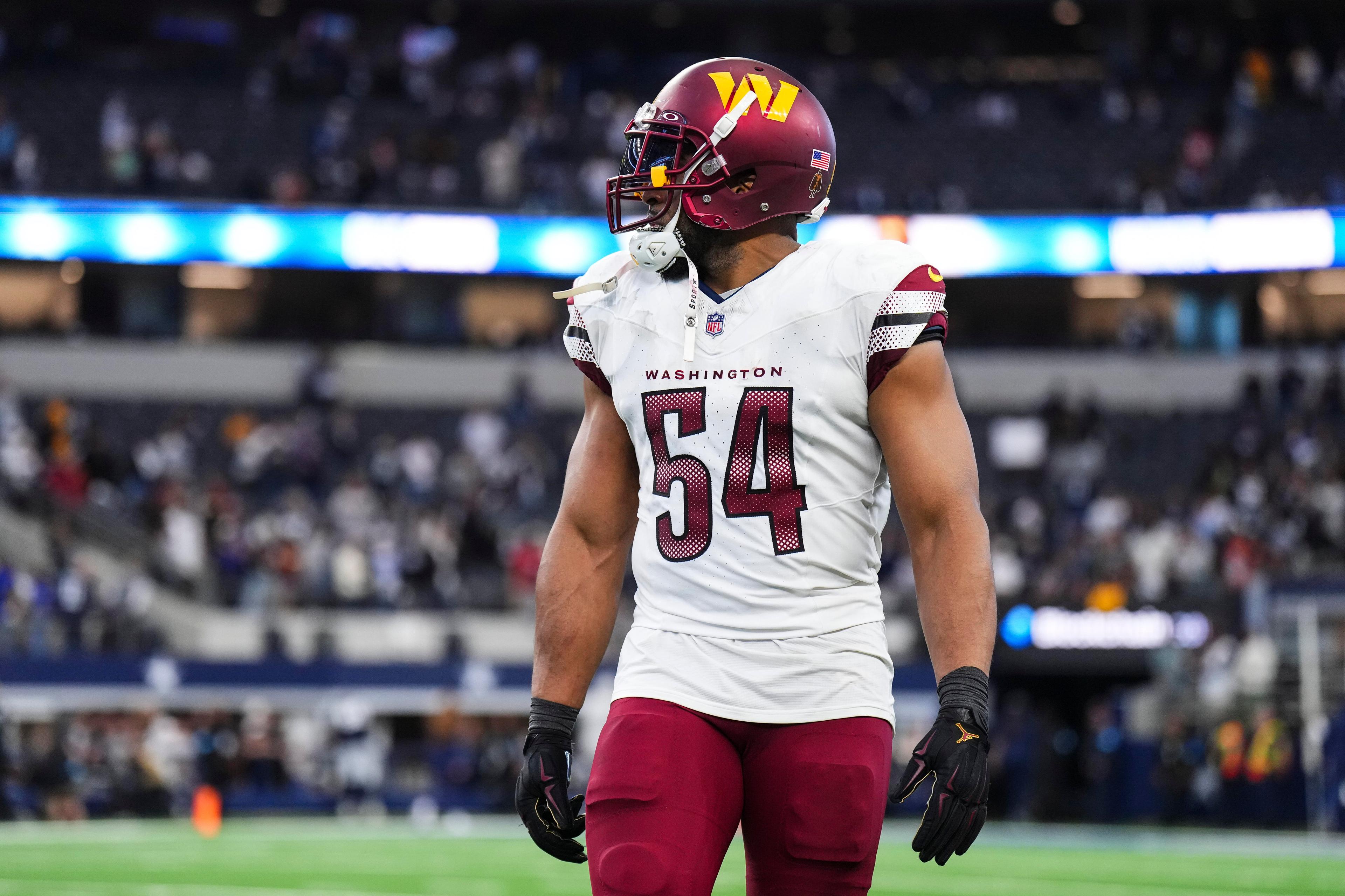 Why Cowboys need to sign free agent Bobby Wagner to fix defensive woes, communication